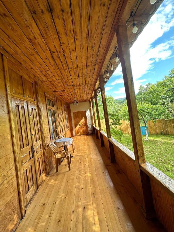 Kipiani Guest House Ყიფიანის Სახლი Khvanchkara Dış mekan fotoğraf